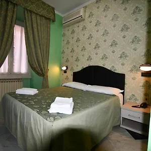 Ferrarese Otel