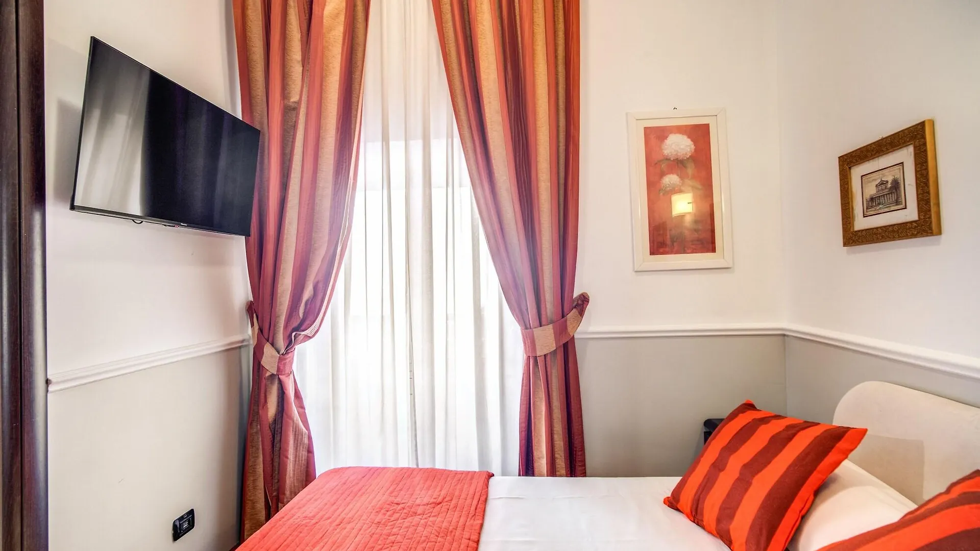 Hotel Everest Inn Roma 2*,