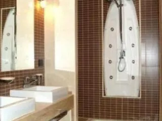 **  Hotel Everest Inn Roma Italia